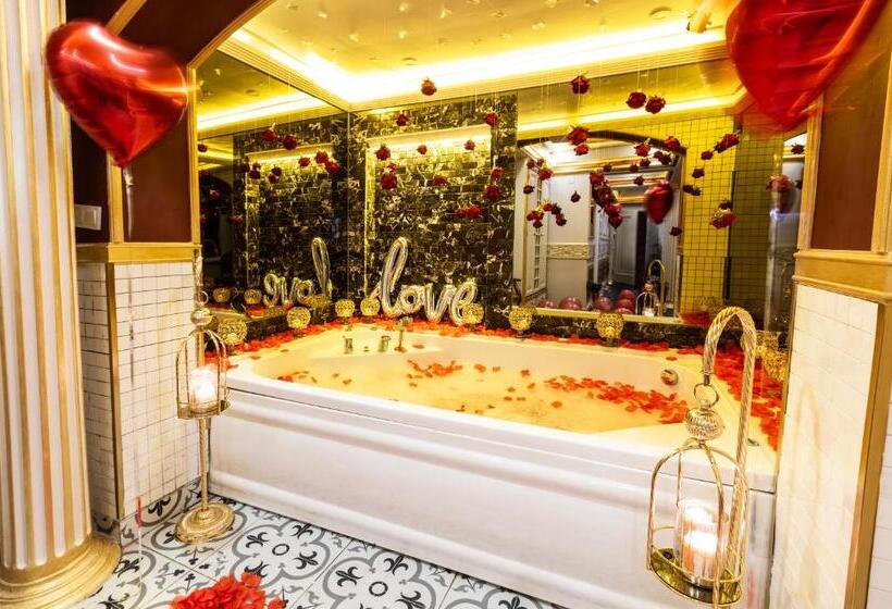 سوئیت با وان آب گرم, Andalouse Otel