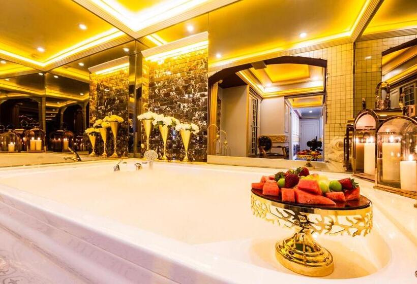 سوئیت با وان آب گرم, Andalouse Otel