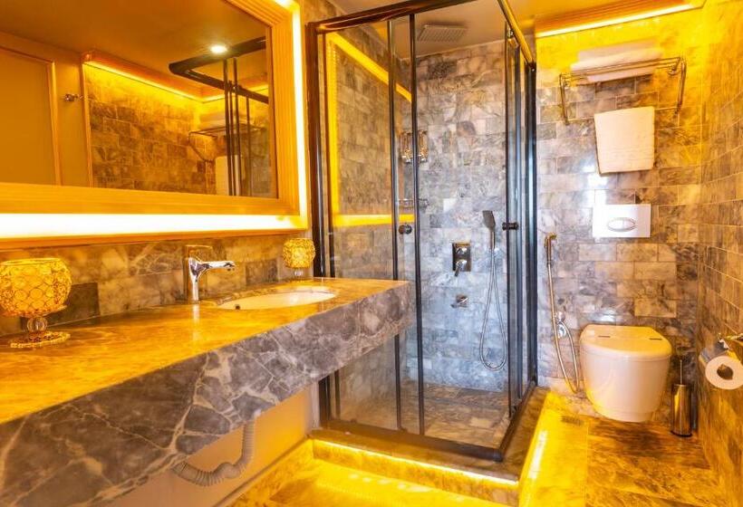 سوئیت با وان آب گرم, Andalouse Otel