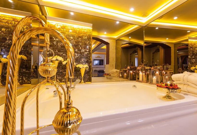 سوئیت با تخت بزرگ, Andalouse Otel