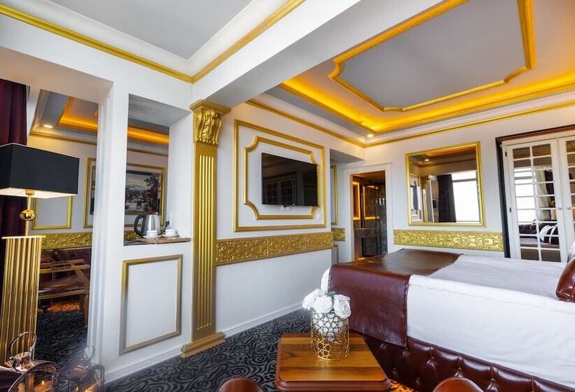 Quarto Triplo Standart, Andalouse Otel