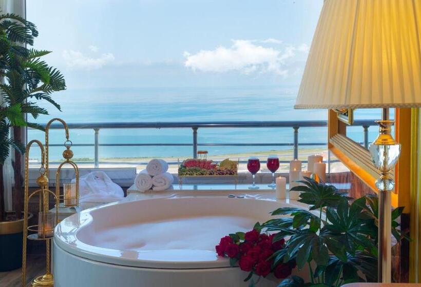 سوئیت با چشمانداز دریا و هیدروماساژ, Andalouse Otel