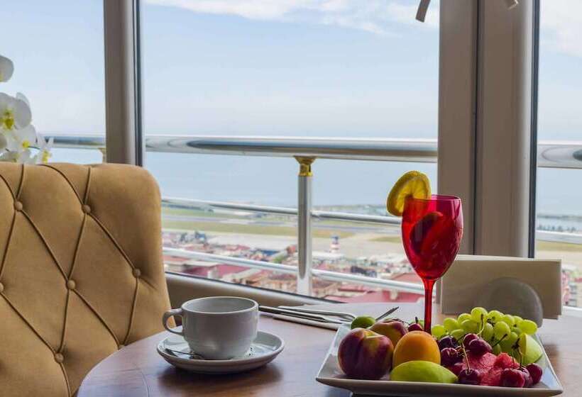 سوییت جونیور با چشمانداز دریا, Andalouse Otel