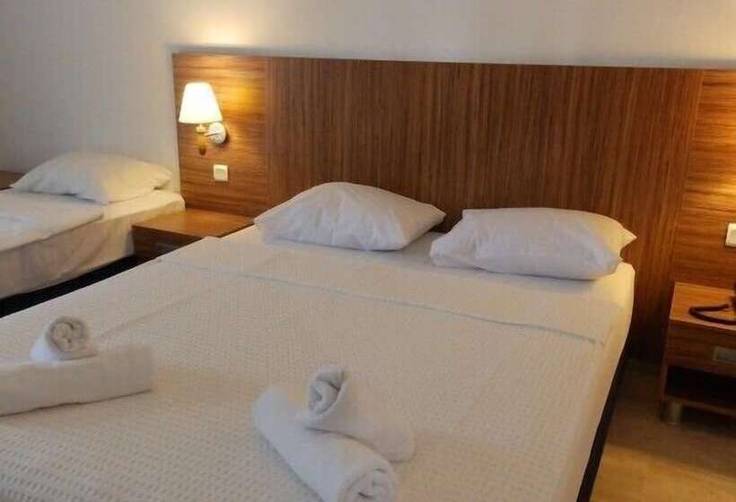 غرفة قياسية مطلّة علي البحر, Ladonia Hotels Luna Beach Resort