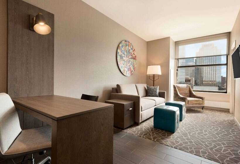 Люкс, Embassy Suites By Hilton Minneapolis Downtown