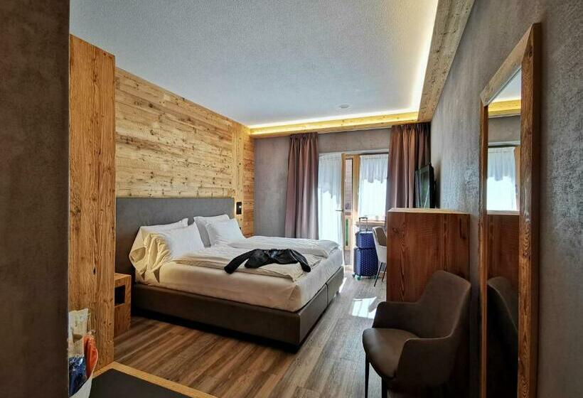 חדר סופריור, Francesin Active