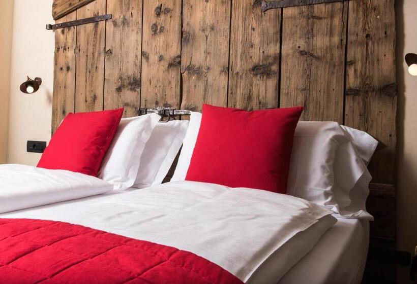 חדר סופריור, Francesin Active