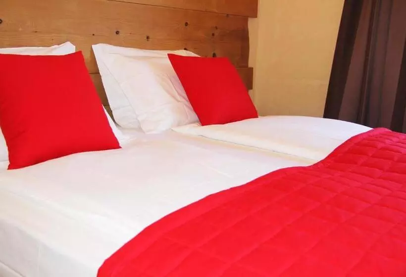 Superior Kolmen Hengen Huone, Francesin Active