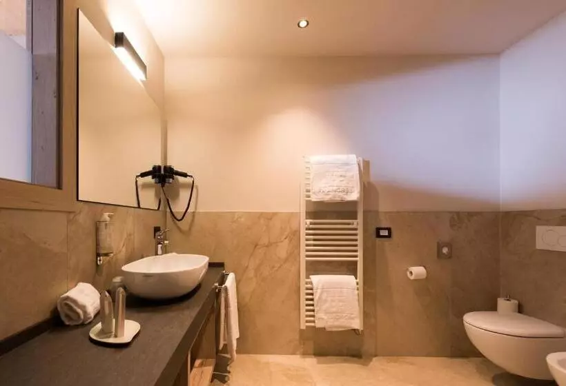 Deluxe Kolmen Hengen Huone, Francesin Active