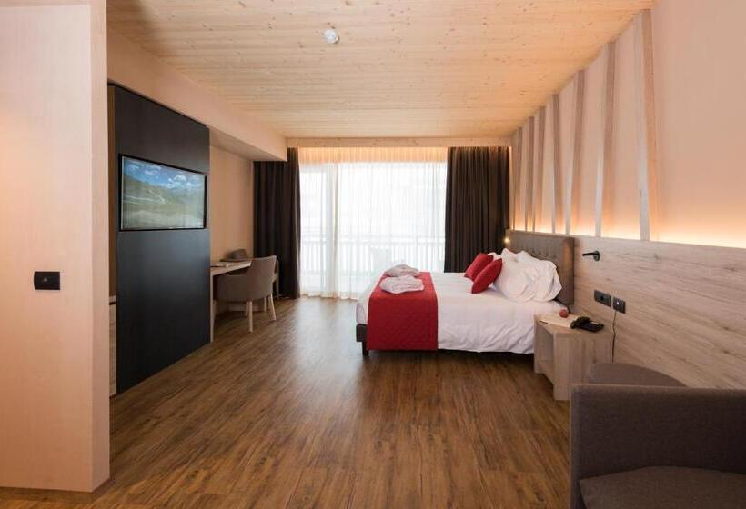 חדר משפחתי דלוקס, Francesin Active