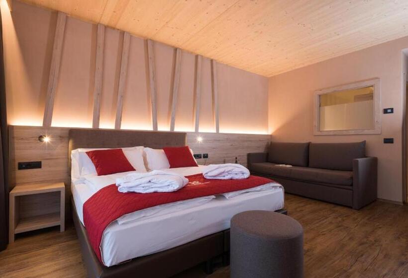 חדר משפחתי דלוקס, Francesin Active