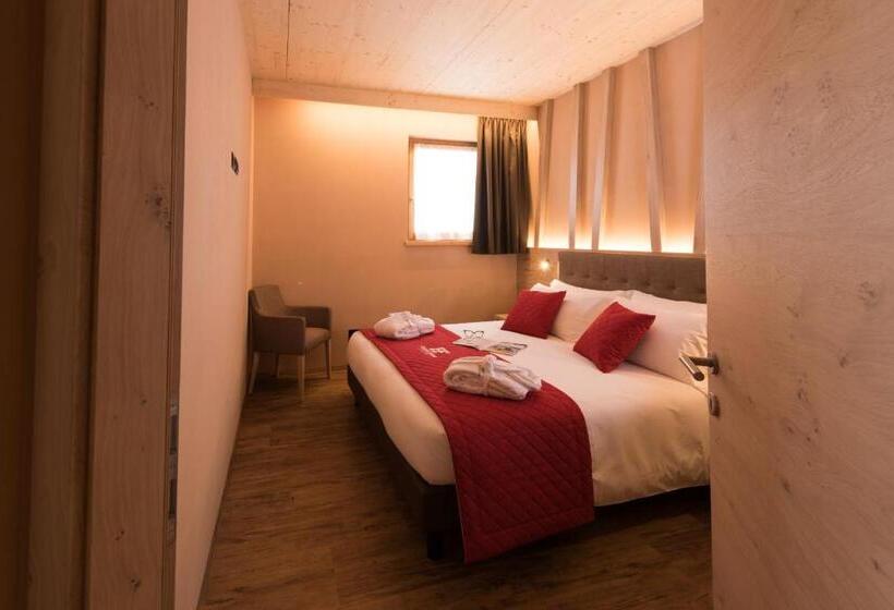 סוויטה משפחתית, Francesin Active