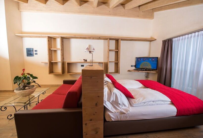 סוויטת ג'וניור נוף הרים, Francesin Active