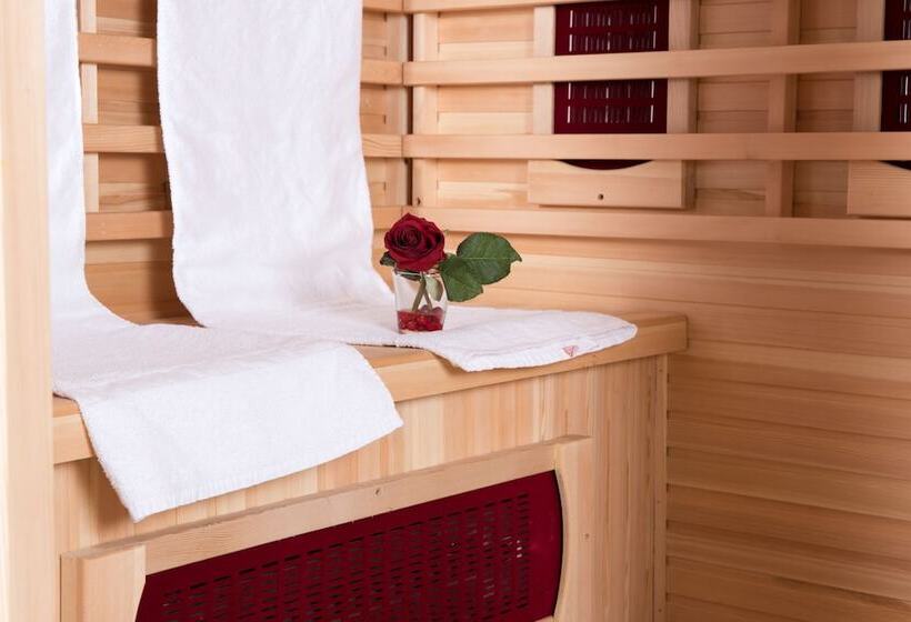 סוויטת ג'וניור נוף הרים, Francesin Active