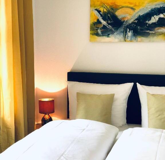 חדר סטנדרט עם טרסה, & Restaurant Grüner Baum Merzhausen