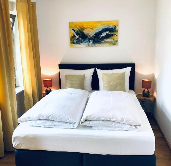 חדר סטנדרט עם טרסה, & Restaurant Grüner Baum Merzhausen