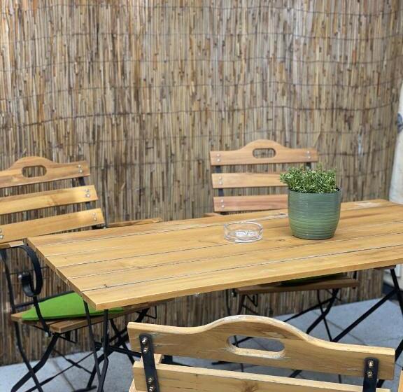 חדר סטנדרט עם טרסה, & Restaurant Grüner Baum Merzhausen