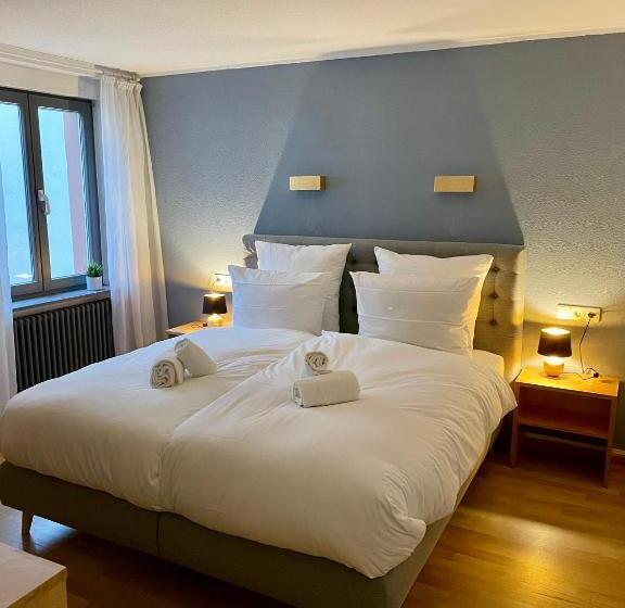Номер Deluxe, & Restaurant Grüner Baum Merzhausen