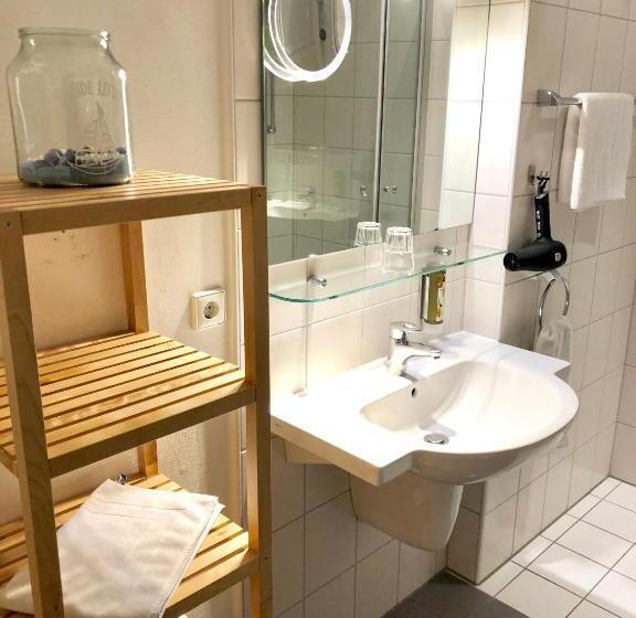 חדר סטנדרט עם טרסה, & Restaurant Grüner Baum Merzhausen