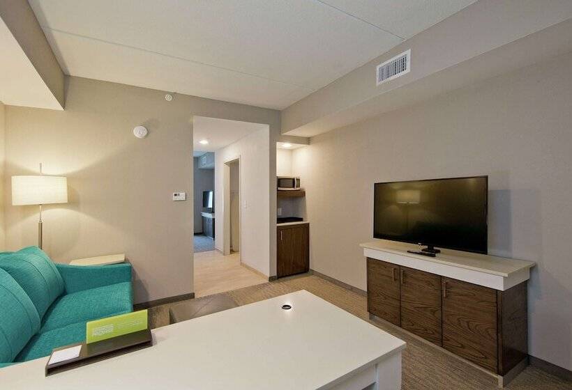 جناح جونيور, Hilton Garden Inn Martinsburg