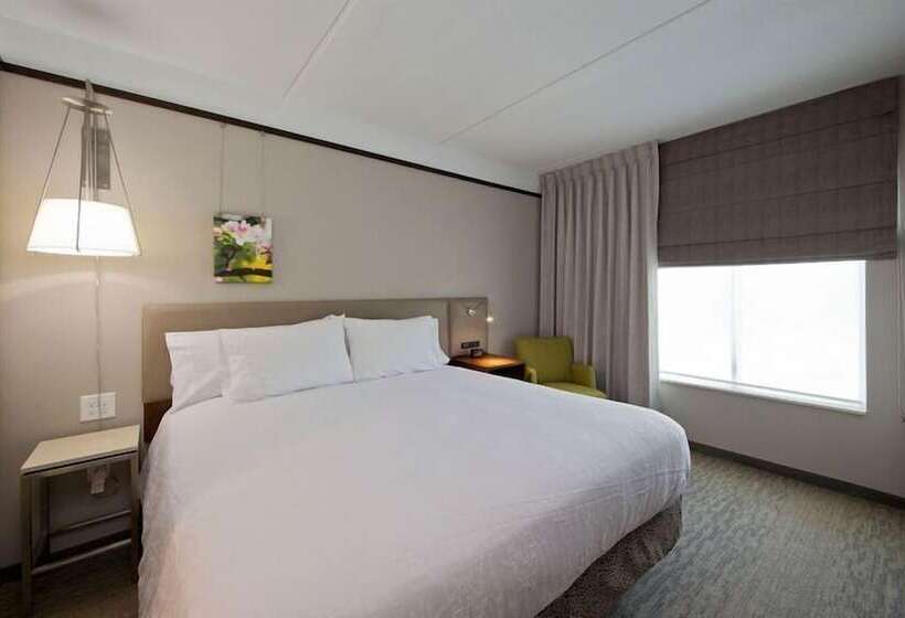 جناح جونيور, Hilton Garden Inn Martinsburg