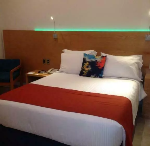 スタンダードルーム, Hit Hoteles Aeropuerto Puebla