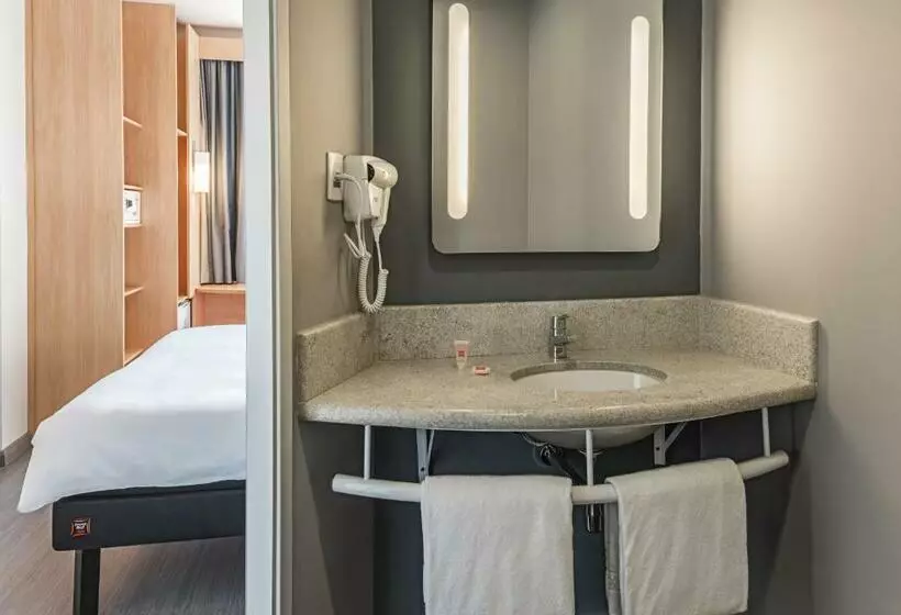 Standard-huone, Ibis Santos Valongo
