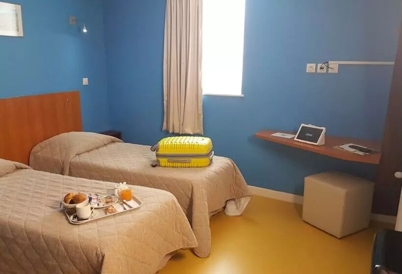 スタンダード4人部屋, L Etape De Santenay