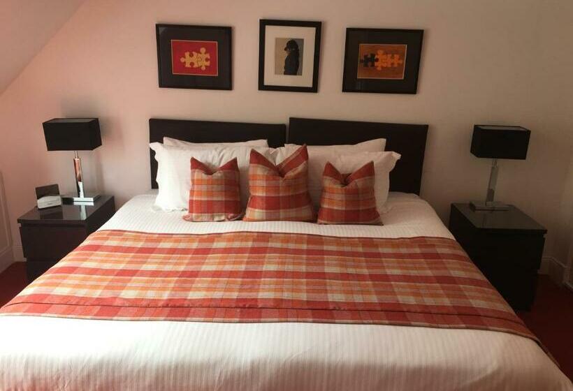 标准间, The Golden Larches