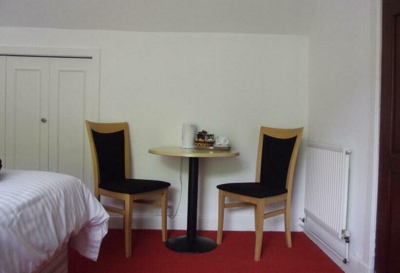 标准间, The Golden Larches