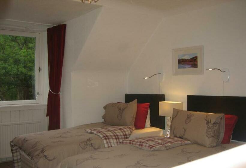 标准间, The Golden Larches