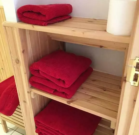 Standard Room, The Golden Larches