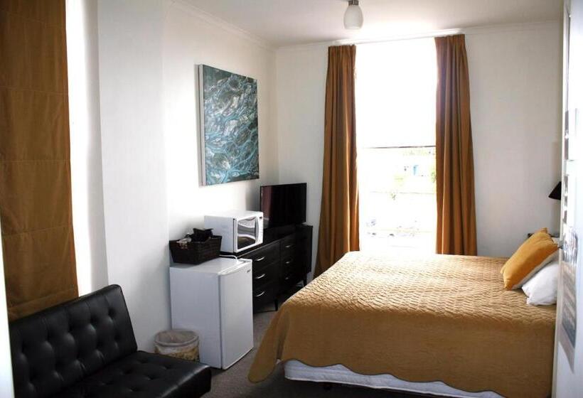 デラックスルーム, Lumsden