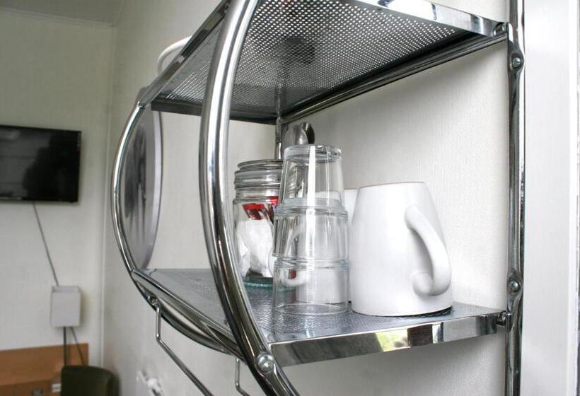 エコノミールーム, Lumsden