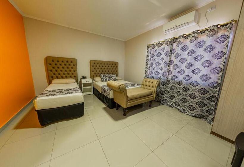 スタンダードトリプルルーム, Yvera Cataratas