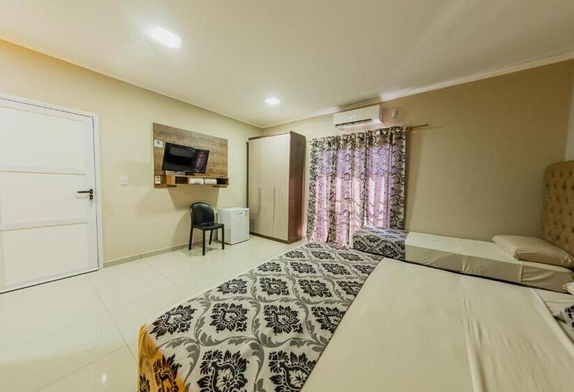 غرفة قياسية ثلاثية, Yvera Cataratas