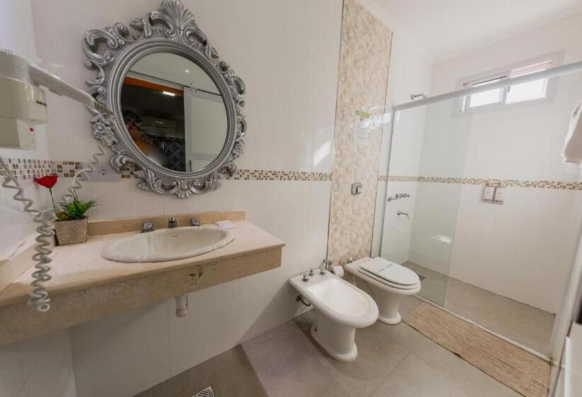 スタンダードトリプルルーム, Yvera Cataratas