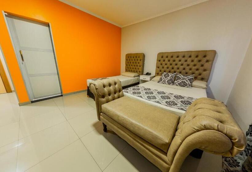 غرفة قياسية ثلاثية, Yvera Cataratas