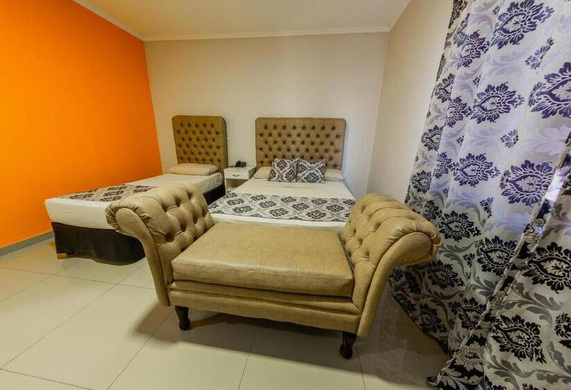 غرفة قياسية ثلاثية, Yvera Cataratas