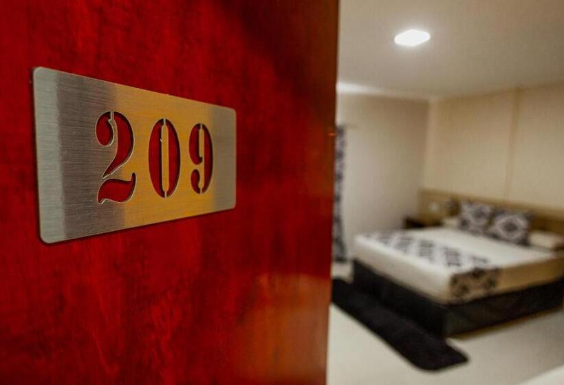 غرفة قياسية ثلاثية, Yvera Cataratas