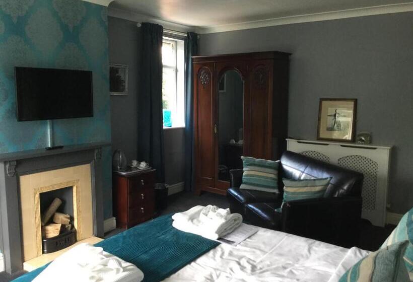 اتاق لوکس, Mackworth House Farm