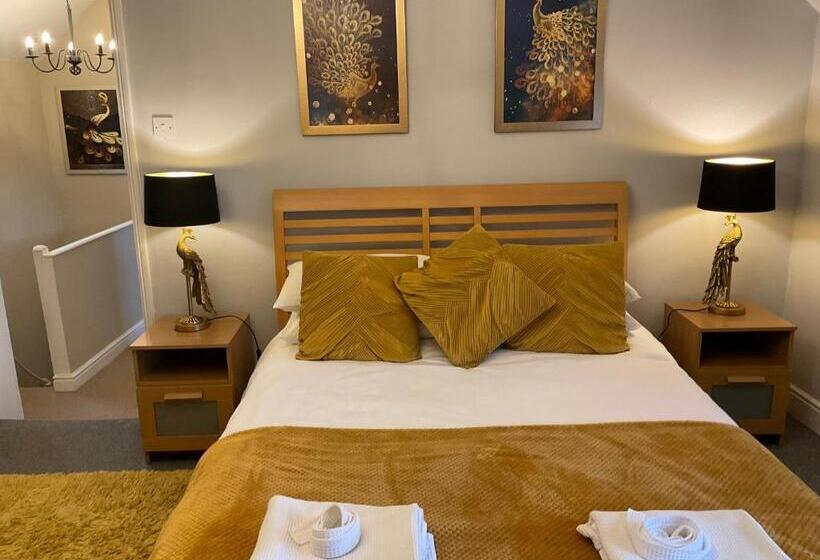 سوییت سوپریور, Mackworth House Farm