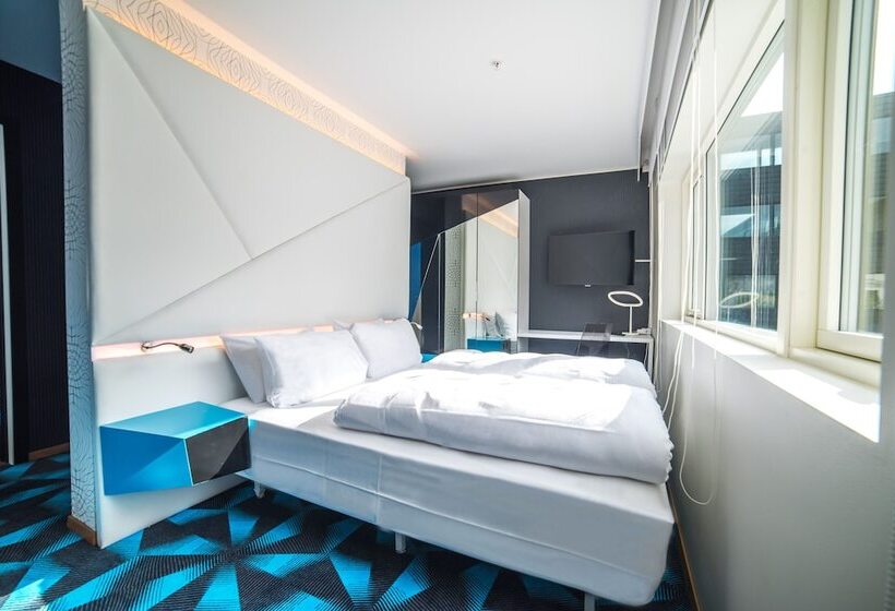 スイート, Magic Hotel Solheimsviken