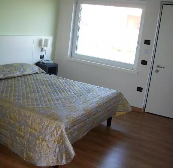 Standard Kolmen Hengen Huone, Motel Giglio
