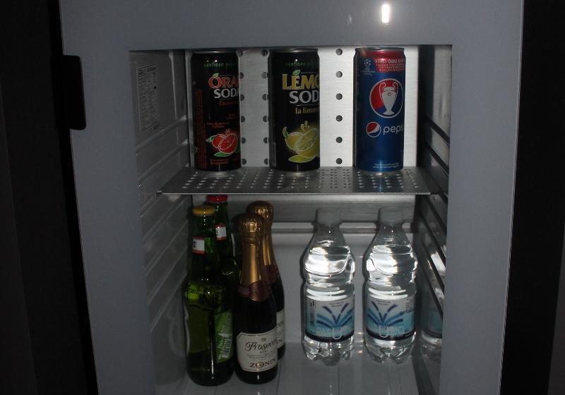 חדר סטנדרט לשלושה, Motel Giglio