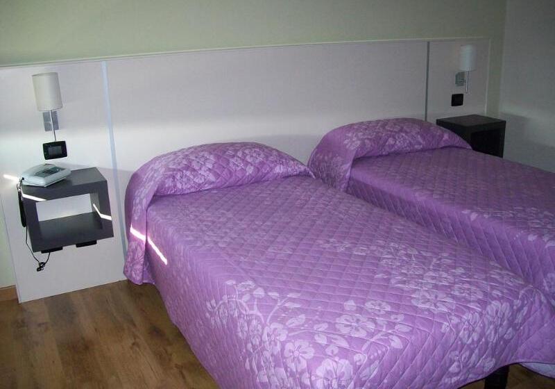 标准三人间, Motel Giglio