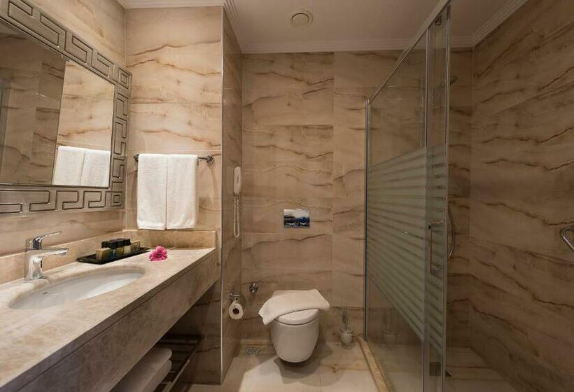 Quarto Familiar, Oz Hotels Sui