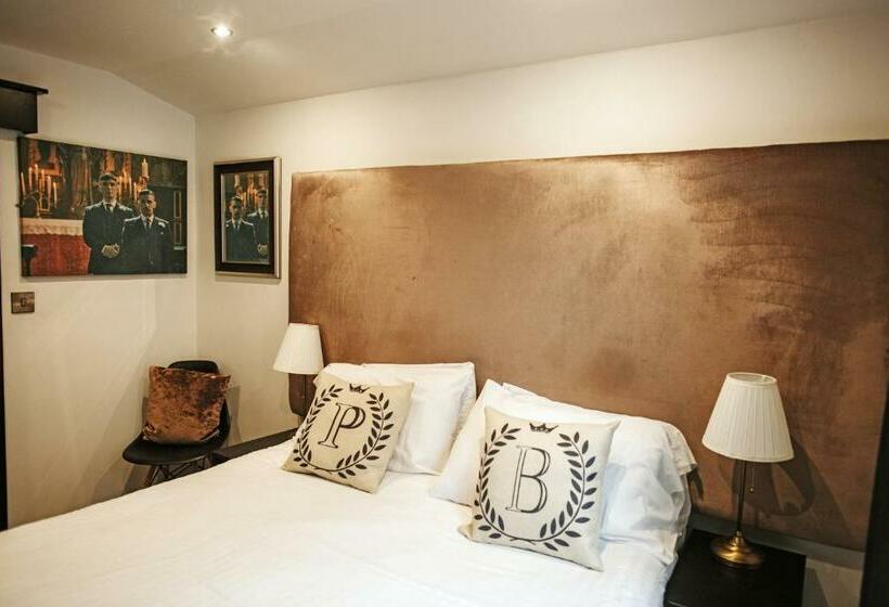 חדר אקונומי, Sinclair S Rooms