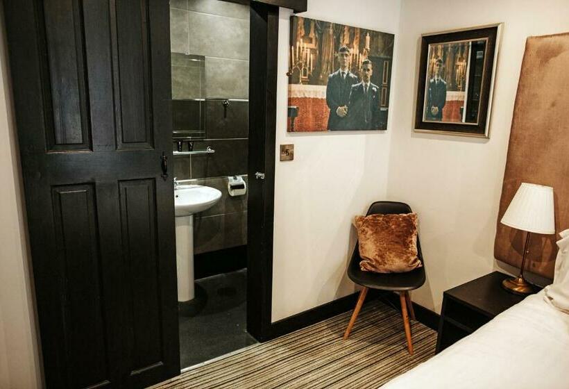 חדר אקונומי, Sinclair S Rooms