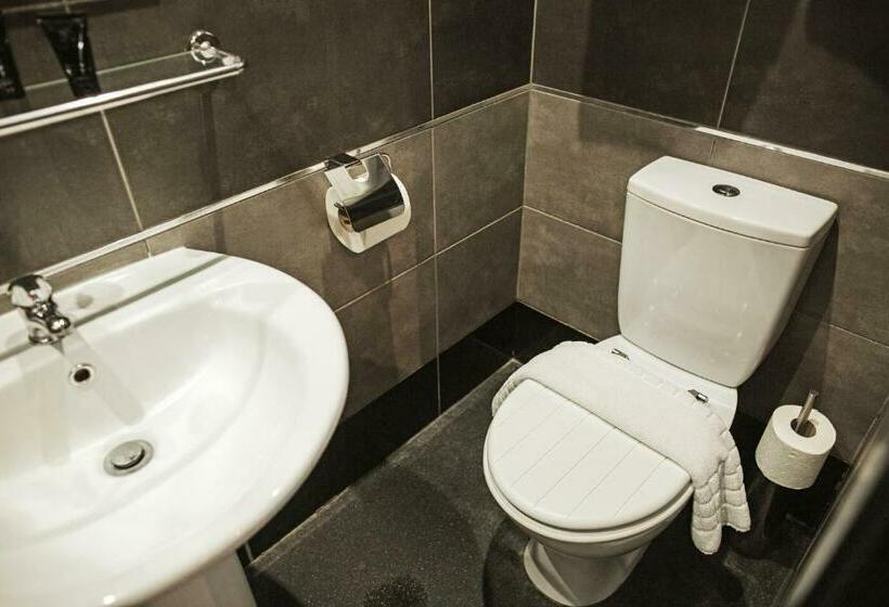 חדר אקונומי, Sinclair S Rooms